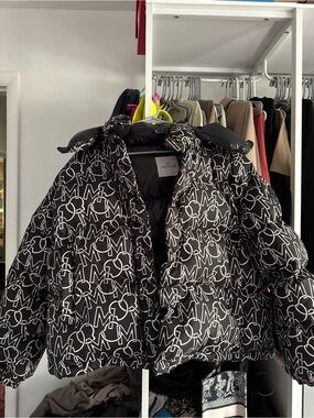 Moncler Black White Logo-Print Quilted Puffer Jacket
